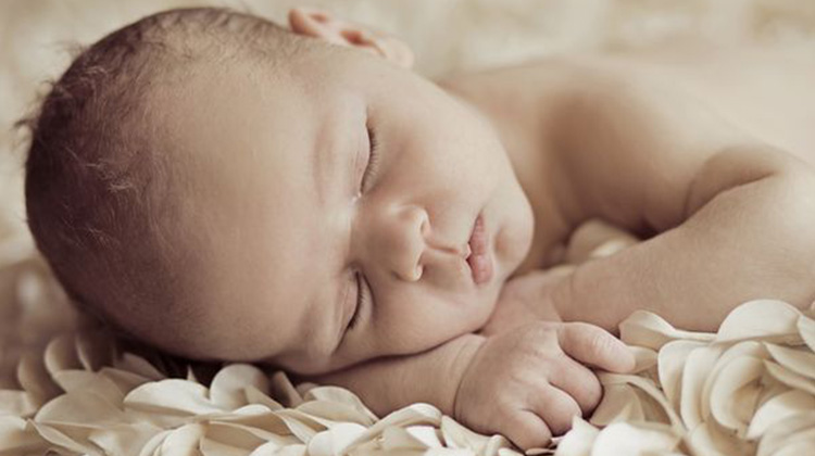 预防婴儿猝死　不要让宝宝趴睡