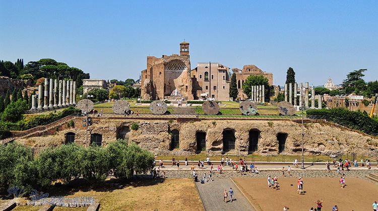 古罗马的智慧：竞技场和广场