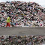 全台垃圾为何从不够烧到堆满地？  台湾垃圾山重现！每年35万吨垃圾在流浪
