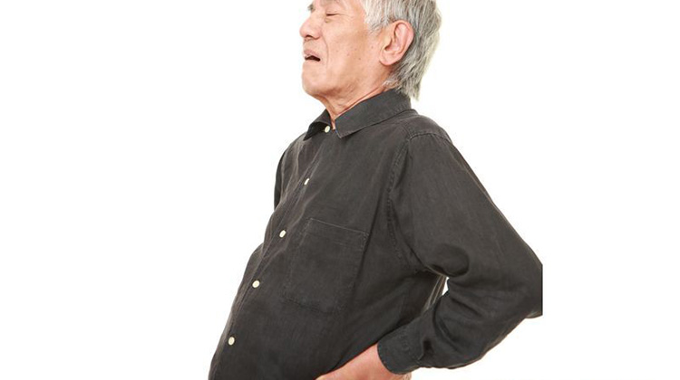 腰酸背痛不是老化？　恐是晚期摄护腺癌骨转移！