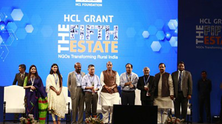印度内政部长Rajnath Singh阁下祝贺2018年HCL Grant计划受助者