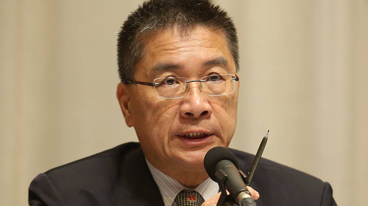發言人何以「練肖話」？