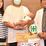 懷孕才發現長子宮肌瘤　達文西機器人手臂助她順產