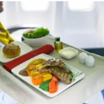 为何食物味道在飞机上尝起来不一样