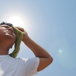 炎炎夏日中暑了該怎麼辦？中暑有哪些特徵與症狀？專家整理 6 大觀念，教你如何改善/緩解/預防，正確處理步驟解除中暑危機！