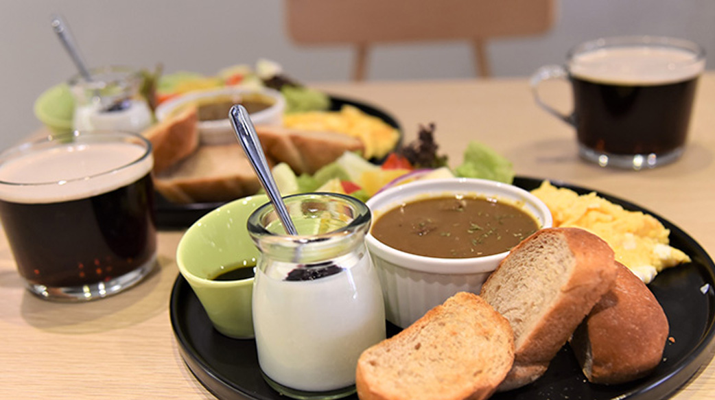 【光鹽烘焙廚房】老鹽埕注入年輕能量 詩歌禱告聲散播溫暖祝福