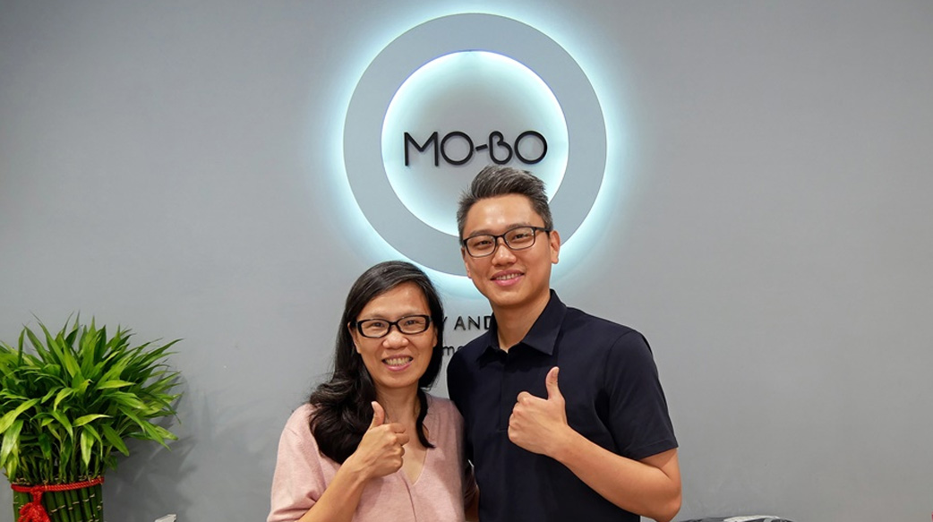 MO-BO服裝品牌CEO廖信鈜弟兄　因媽媽的「復活」真實經歷救恩！