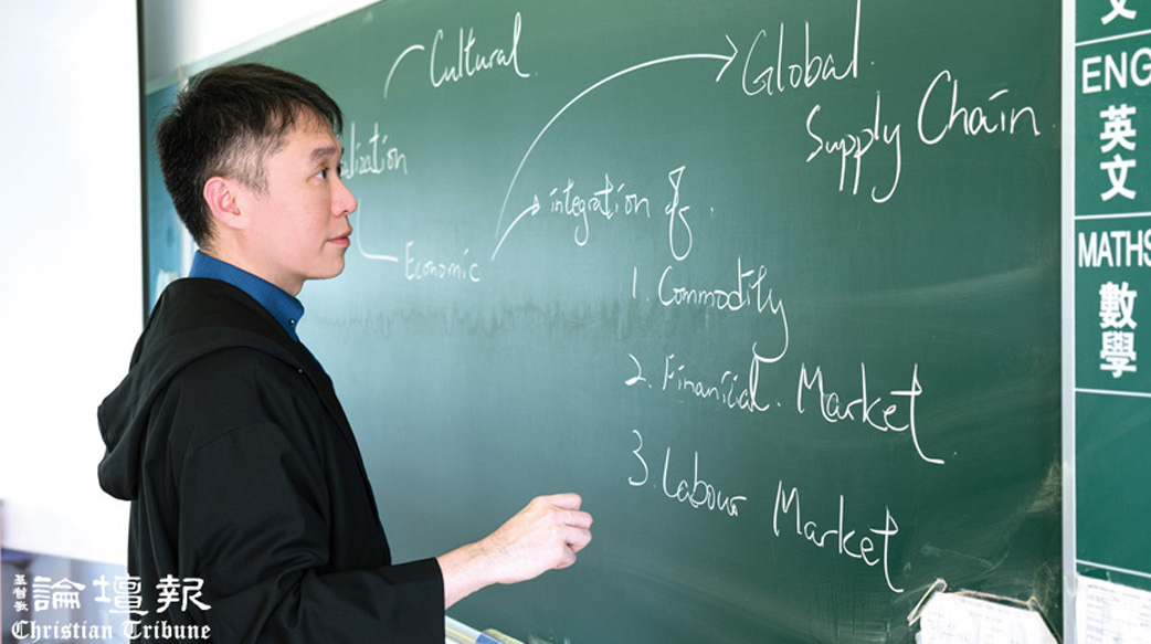 將一杯涼水給小弟兄解渴──熱血教師李德慰的故事