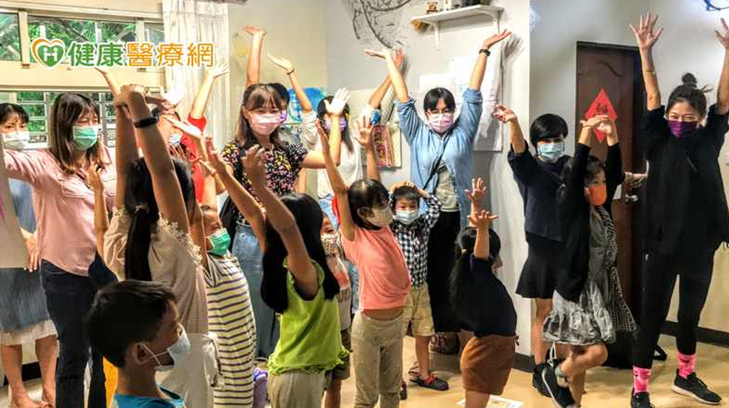 北市衛生局首推「親子共學　健康談性說愛」