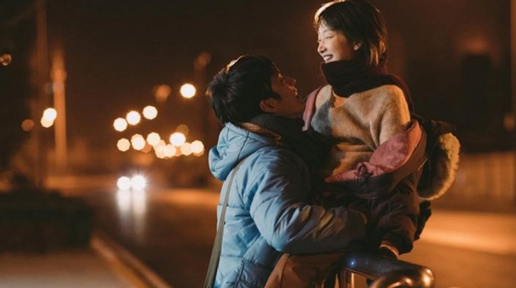 「我最大的遺憾，是你的遺憾與我有關。」他寫的情歌你一定聽過：田馥甄〈無人知曉〉、徐佳瑩〈懼高症〉、陳奕迅〈我們〉⋯⋯