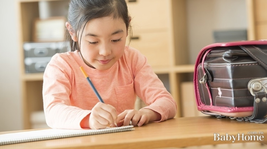 家長「我們花那麼多錢，你要認真點」，孩子「我又沒要你花錢」心理師：教育是一種邀請，而不是規定！