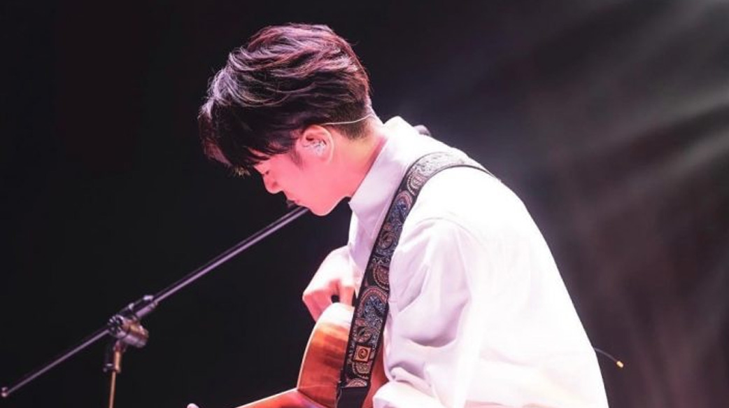 「還是會害怕，醒來不在你身邊的時候。」韋禮安的「韋式情歌」，唱出愛情最純粹的樣貌