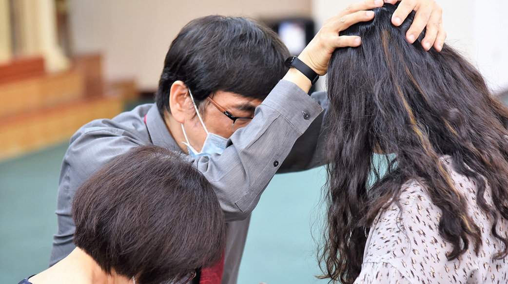 「禱告讓上帝與我們同在！」田春生醫生救人救靈魂四十四年　上帝醫治神蹟相隨