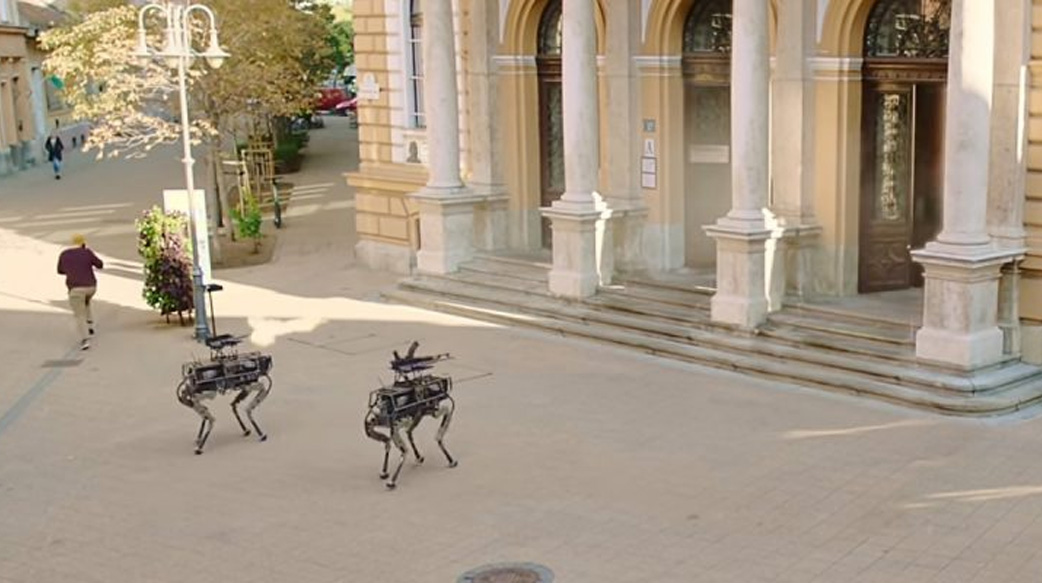 【連馬斯克看到都反胃】AI 殺人機器人 5 分鐘影片釋出，權威科學家快擋不住泯滅人性的未來了！