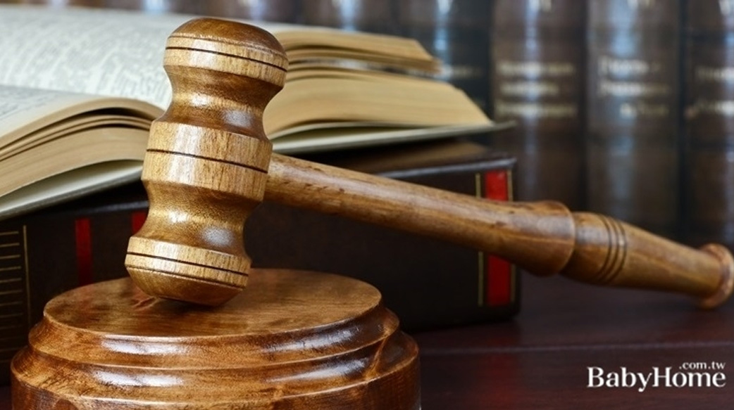 暖心法官離婚判決書寫給8歲孩千字信：爸媽都深愛著你