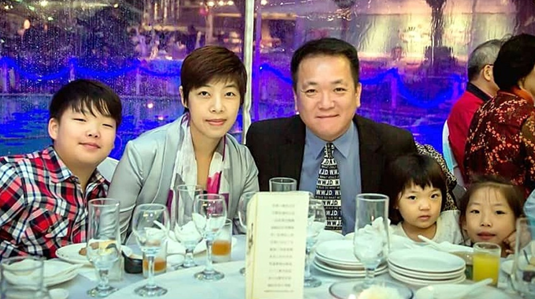 三次進出監獄、吸菸就想吐　高弘威嘗到「禱告的厲害」，從「兄弟變弟兄」幫助更生人