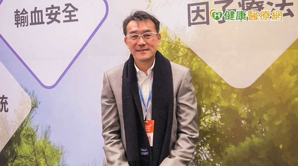 「這姿勢」易肩關節損傷　再生醫療助找回關節健康