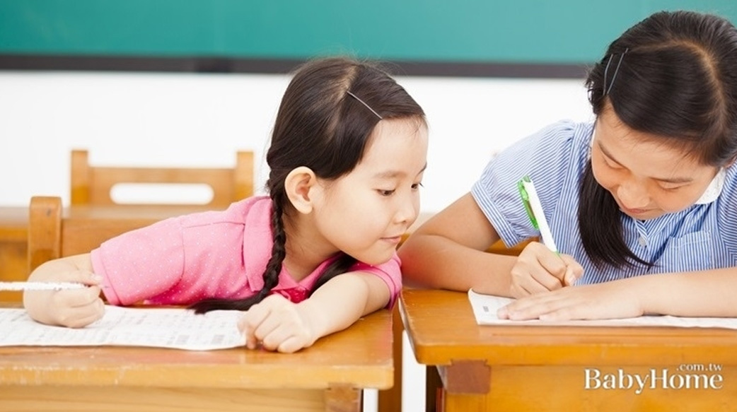 家長熱議！破百元自動筆會買嗎？8成YES！不買媽泣：我家一支10塊的3天就分屍