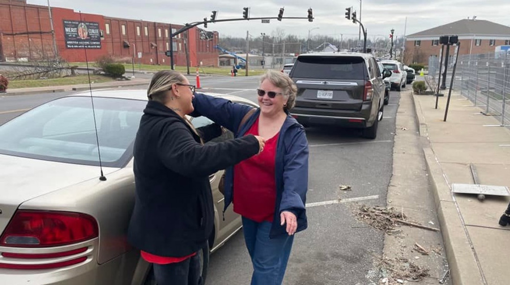 半夜因著神的感動決定「送出一部車」，美龍捲風災民激動哽咽：真的謝謝你！