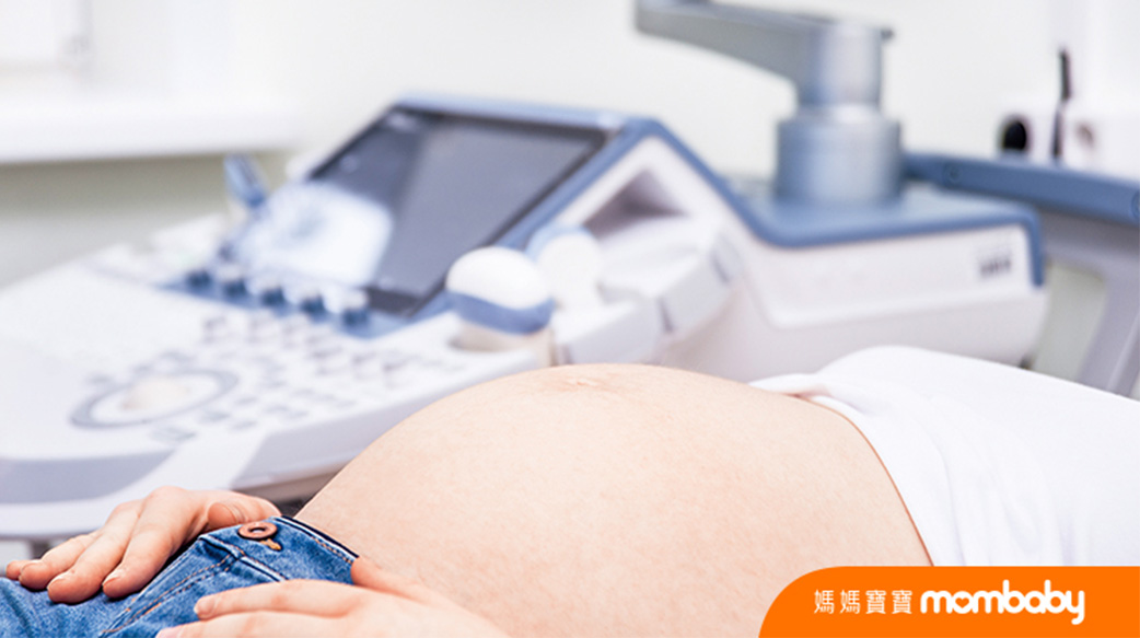羊水可保護胎兒，羊水量則為評估胎兒健康指標，過多或過少都不好！