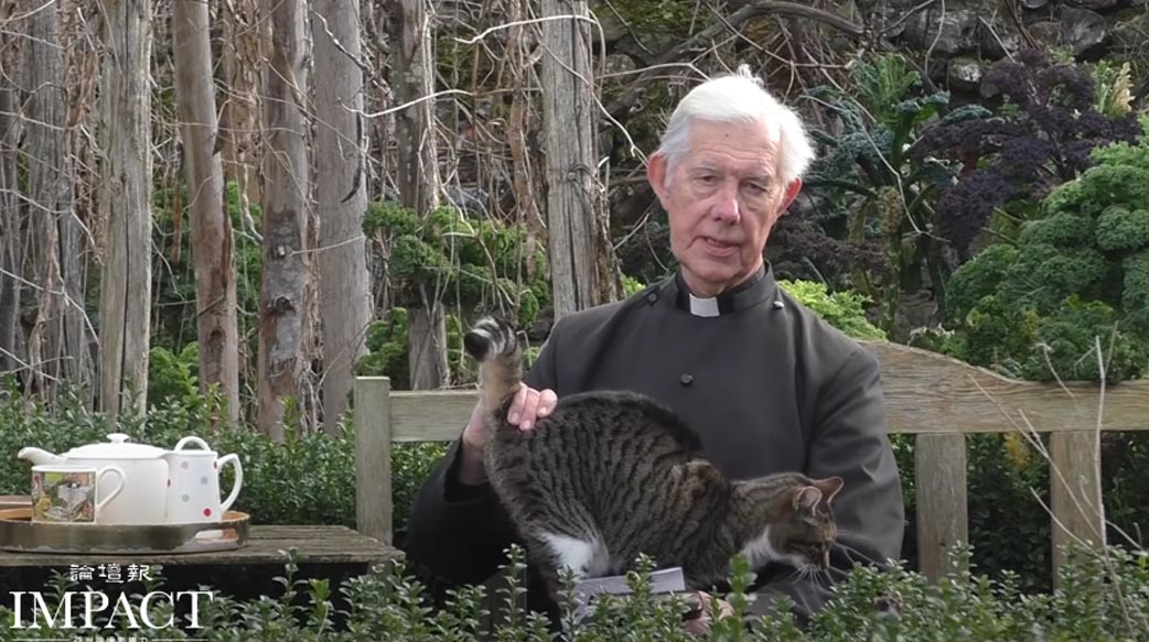 75歲老牧師退而不休 因開啟花園晨禱線上事工全球爆紅 年輕人說：「嘿！你真酷！」