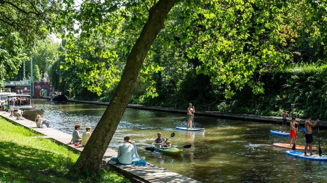 荷蘭新景點！看第四大城市烏特勒支居民致力拆除公路、復原運河，把豐富生態圈帶回市中心