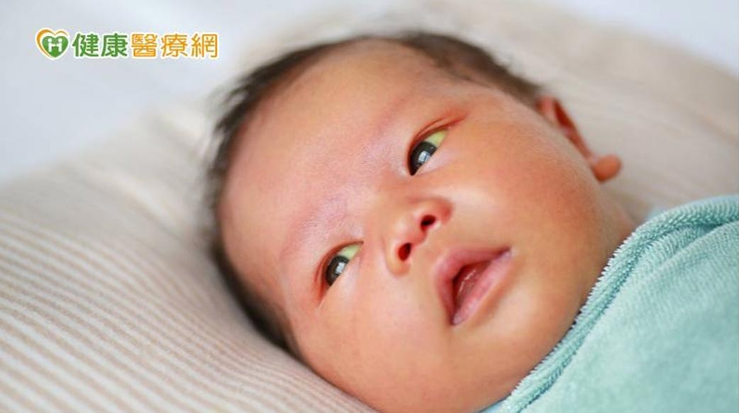 新生兒滿月仍有黃疸　當心「膽道閉鎖症」上身
