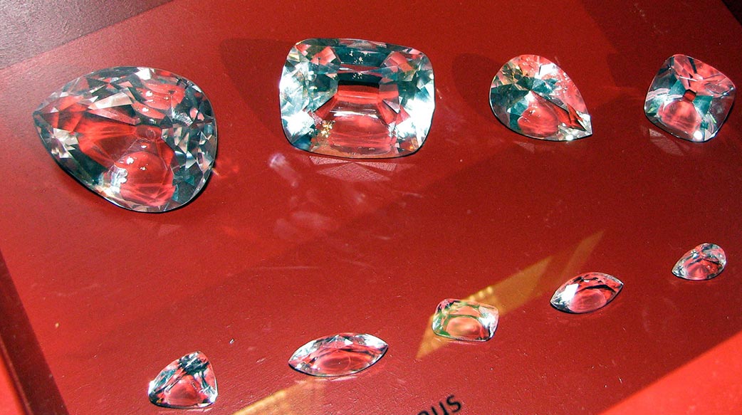 英國該歸還非洲之星嗎？