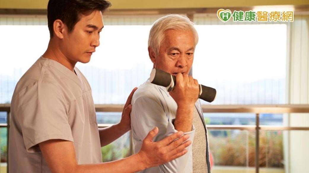 增肌也是提升免疫力的關鍵！40歲後的必修課，醫師教你養肌2關鍵