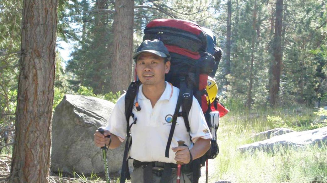 謝智謀：15歲帶兩百多個學生去砍人，55歲帶兩萬多個學生去改變世界！