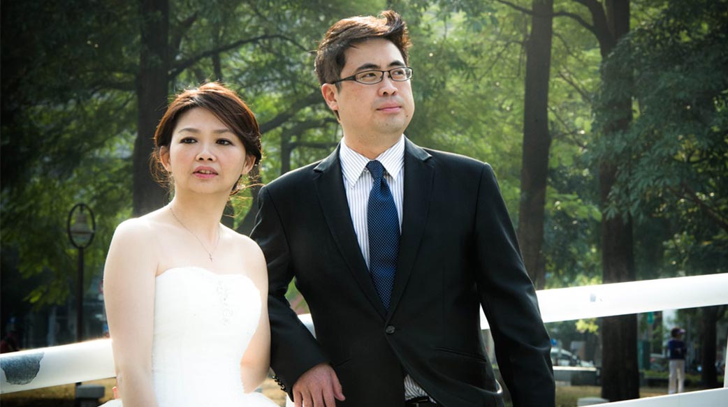 光來黑暗就離開！夫坦承秘密，皮膚炎得醫治 妻勝過爭戰彼此親密同行