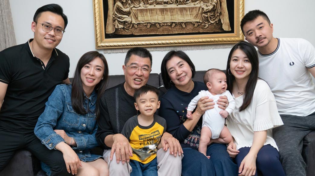 三次停止心跳時親見耶穌才信！養母殷勤禱告傳三代，一生有神超前部署