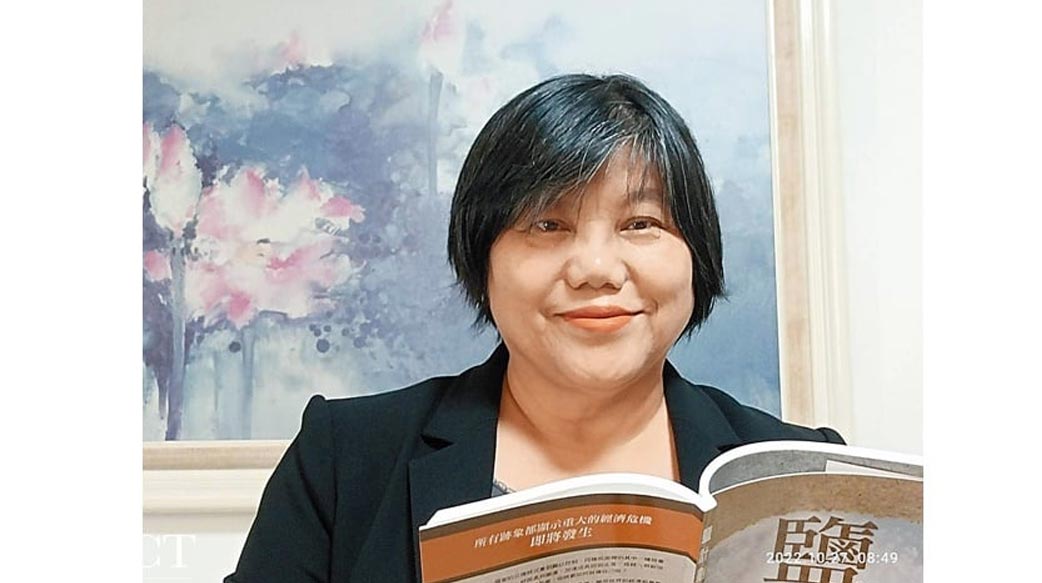 偵探小說養成追根究柢、不屈不撓精神 林玫馨感謝閱讀幫助自己站在巨人的肩膀上成更好的人