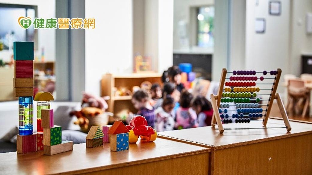 六都候選人主打「托育、現金、遊樂」　兒少團體籲強化健康政策