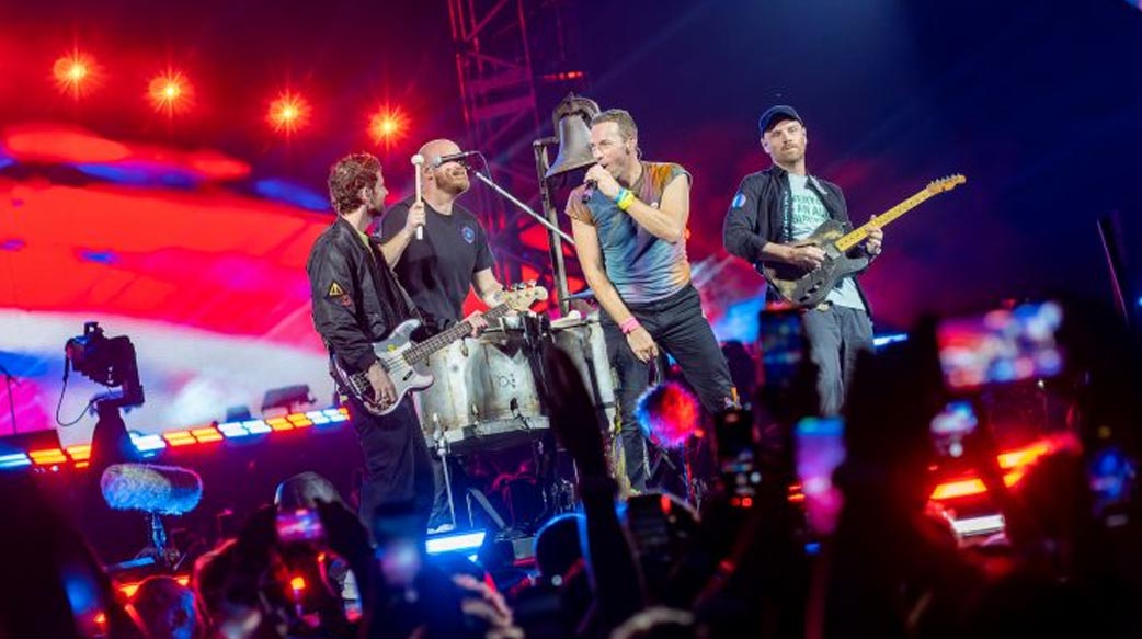 【低碳音樂正流行】怪奇比莉、酷玩樂團推環保永續音樂界，不再追求華麗演唱會