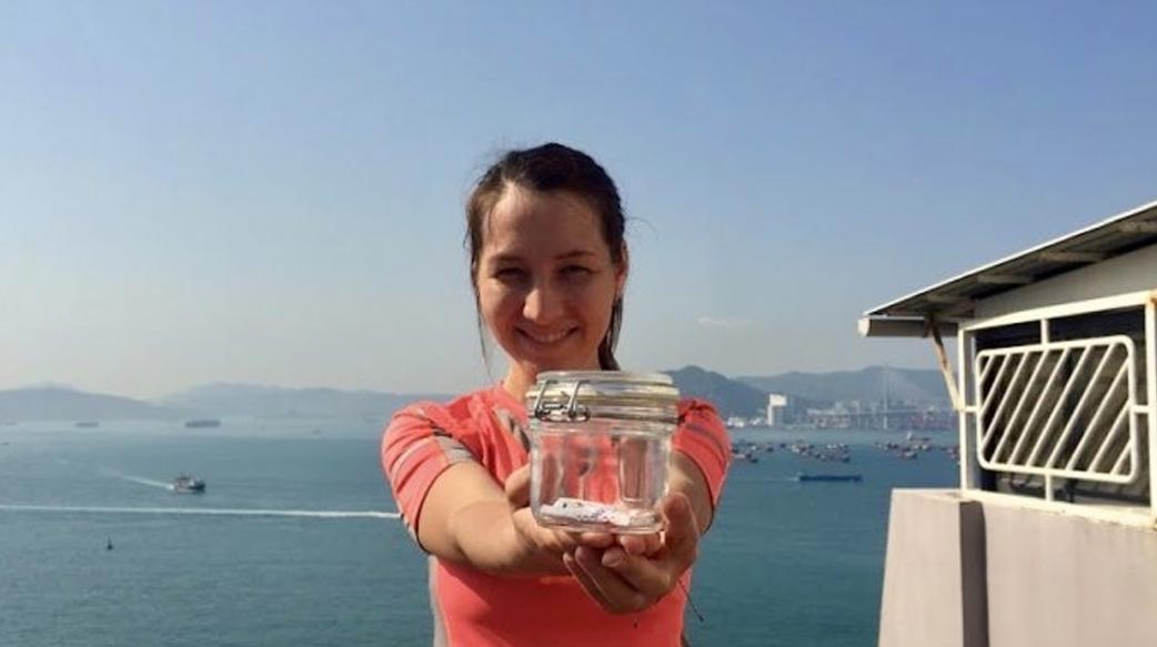 零浪費生活可行嗎？阿根廷女孩一個月只製造一個玻璃罐的垃圾，卻開始懷疑為什麼設定目標讓自己不快樂