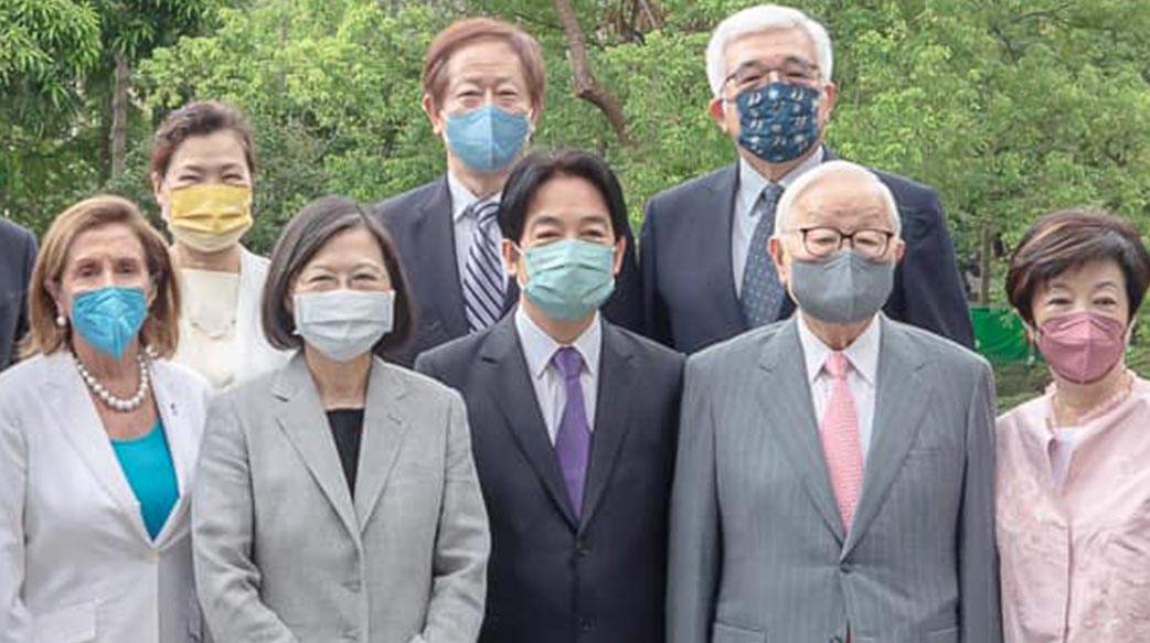 大國小弟的悲哀與困窘