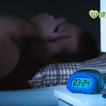 秒睡者染疫後反變難入睡、容易醒　睡眠障礙怎麼解？
