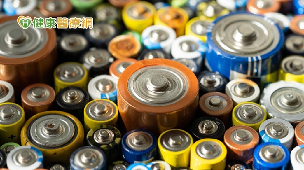 皮疹會蠕動、腸胃塞55個電池！　震驚醫生的10個離奇病例