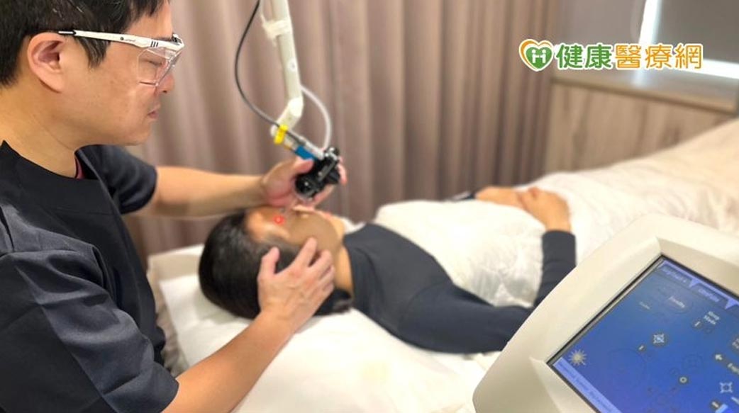 戰「疫」後的毛孔粗大與痘疤　UP雷射協助重建