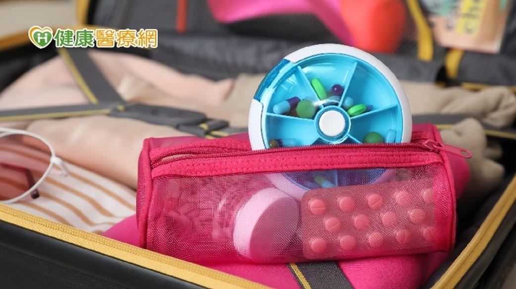 出國要帶什麼藥？　5大類常備用藥一次看