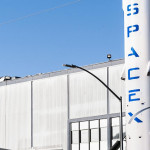 SpaceX最強大的火箭返回飛行並實現同步著陸