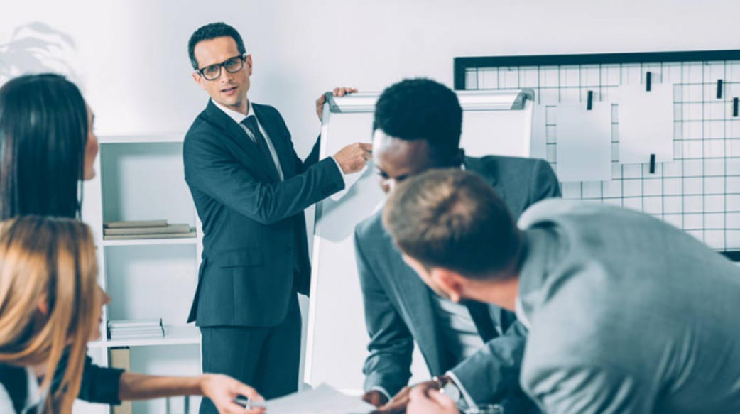 ChatGPT 引爆「生成式 AI 元年」，2023 年金融業要知道哪些趨勢？