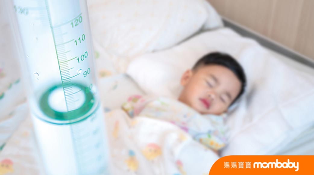 寶寶打點滴之點點滴滴，幫孩子打針不容易！