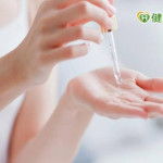 保濕精華液越黏稠越好？　錯！當心是添加「這2種成分」