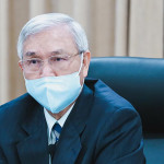 台灣40年來首次面臨出口衰退時升息的挑戰：政府和中央銀行的智慧之考驗