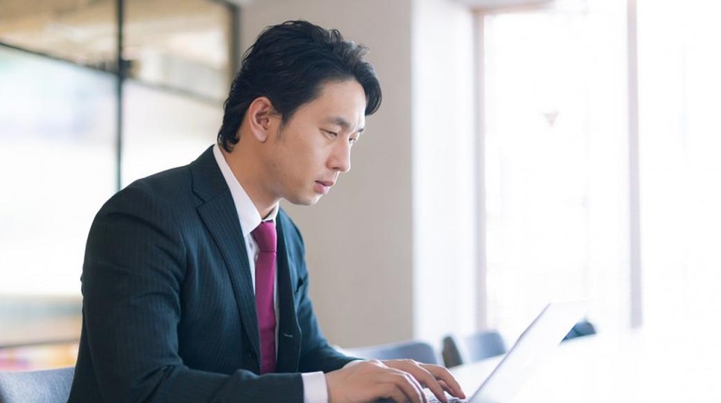 都不用面試！他問：高中學歷「該選普考還是國營？」　鄉民狂推這選項「好考錢又多」