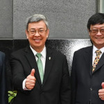 庸君門下無賢臣