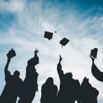 為什麼在畢業典禮 大肆破壞？