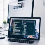 有了 AI 人人都會 coding！但專家指出這兩點，軟體工程師先不用怕失業